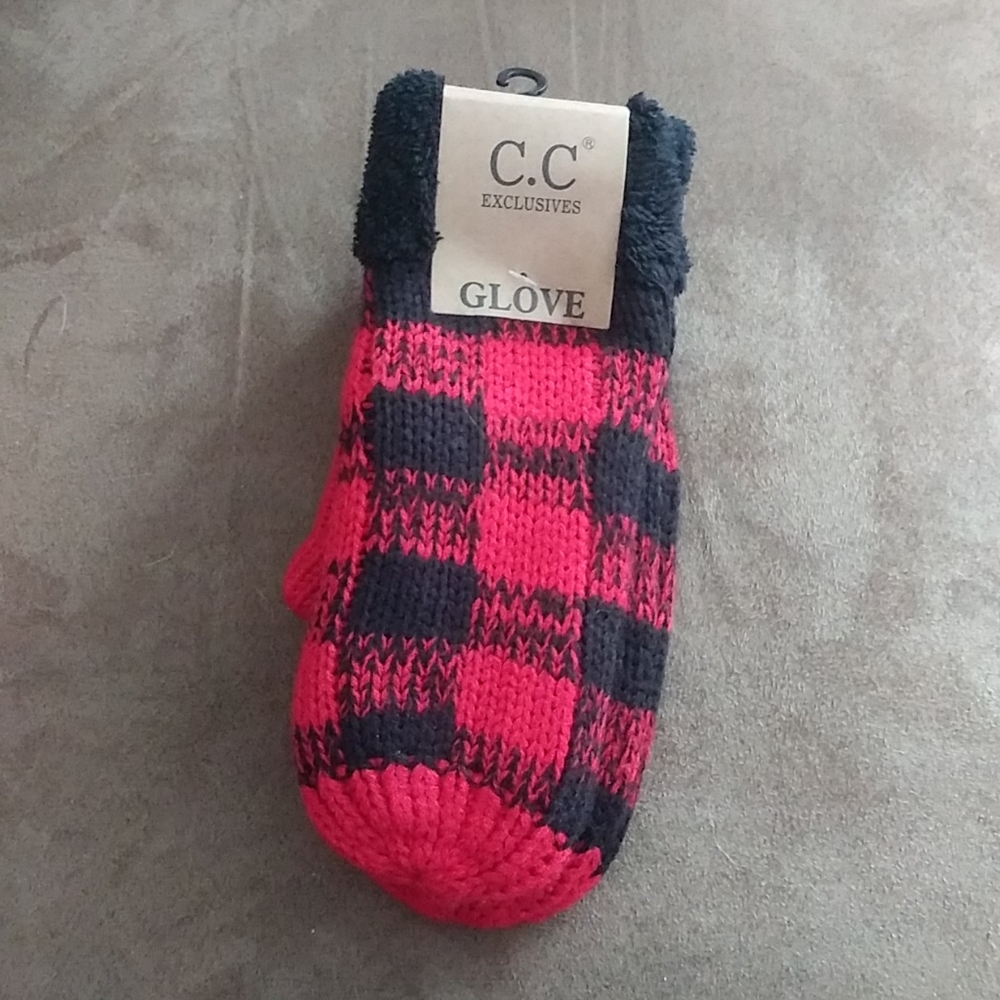 NWT C.C Exclusives mittens